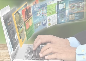 Крупным планом: руки на клавиатуре ноутбука